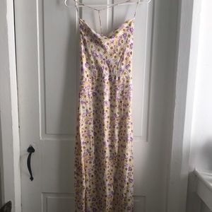 NEVER WORN FLORAL MAXI DRESS